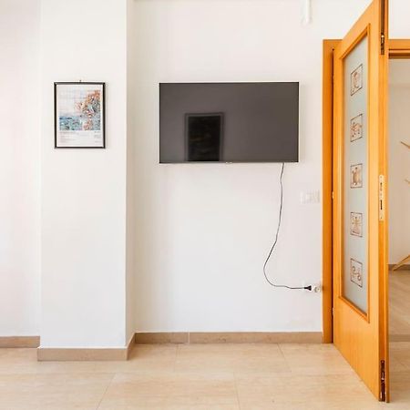 Casa Etruschi - Appartamento Con Posto Auto Livorno Eksteriør bilde