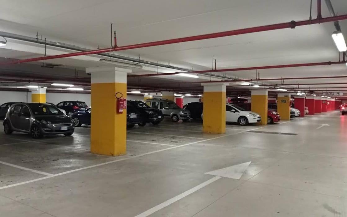 Casa Etruschi - Appartamento Con Posto Auto Livorno Eksteriør bilde