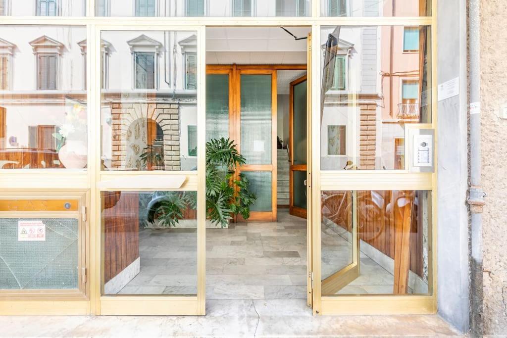 Casa Etruschi - Appartamento Con Posto Auto Livorno Eksteriør bilde